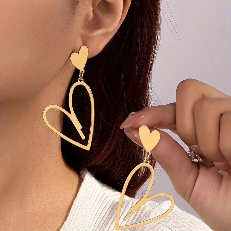 Vintage Gothic Heart Alloy Earrings Stainless Steel Ear Needle